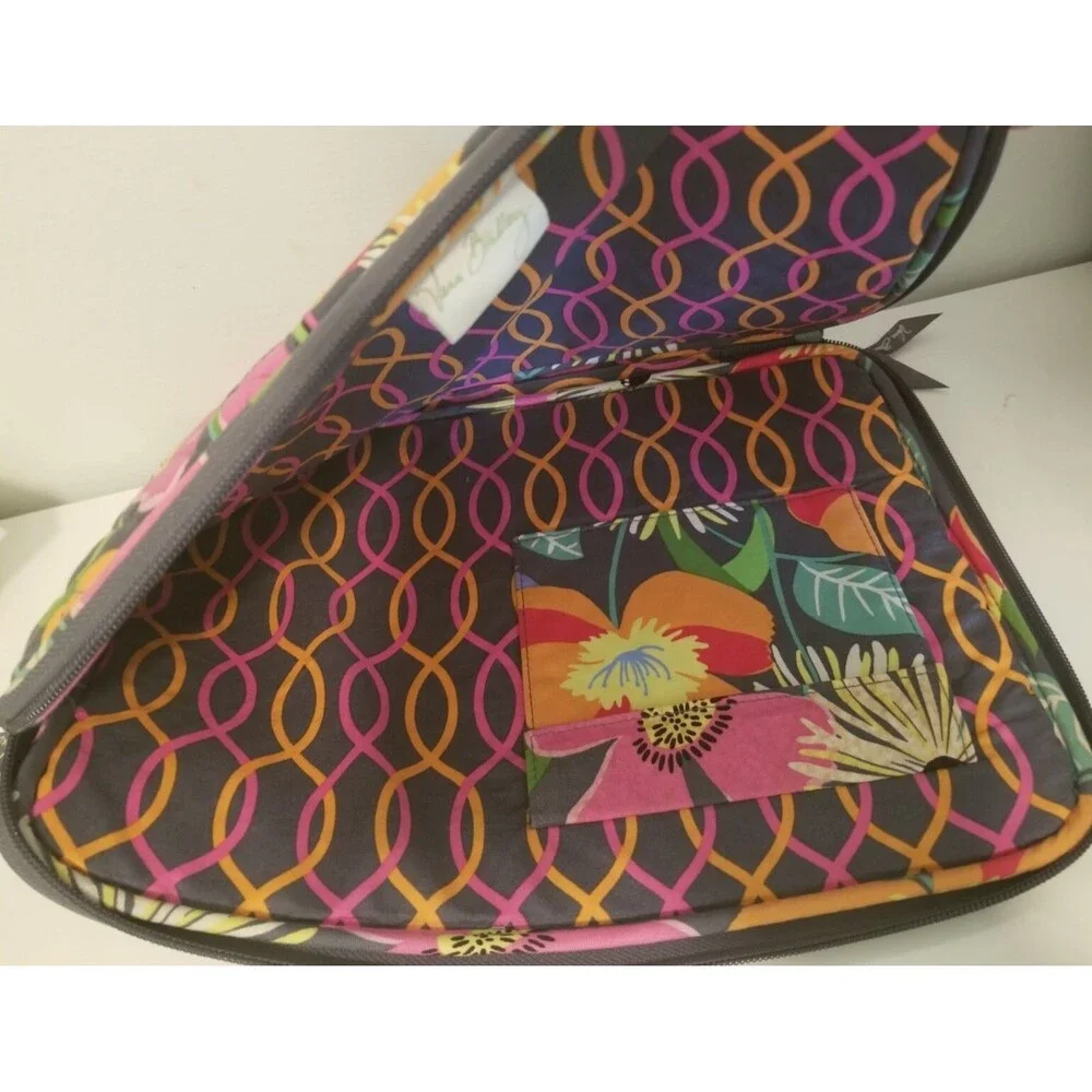 Vera Bradley Quilted Case Sleeve Zipper Interior Pocket 14